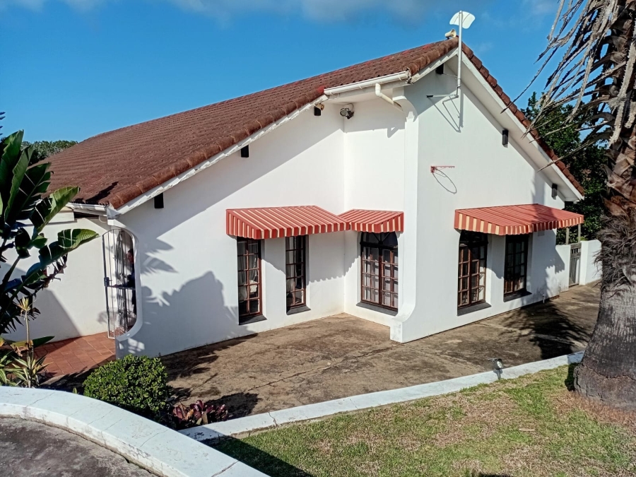 To Let 3 Bedroom Property for Rent in Beacon Bay North Eastern Cape